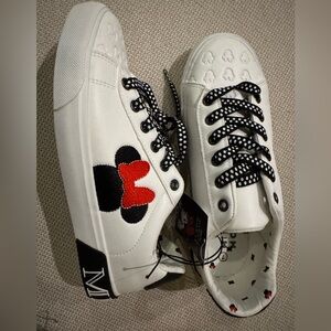 Minnie Mouse Sneakers with Red and Black Bow Design